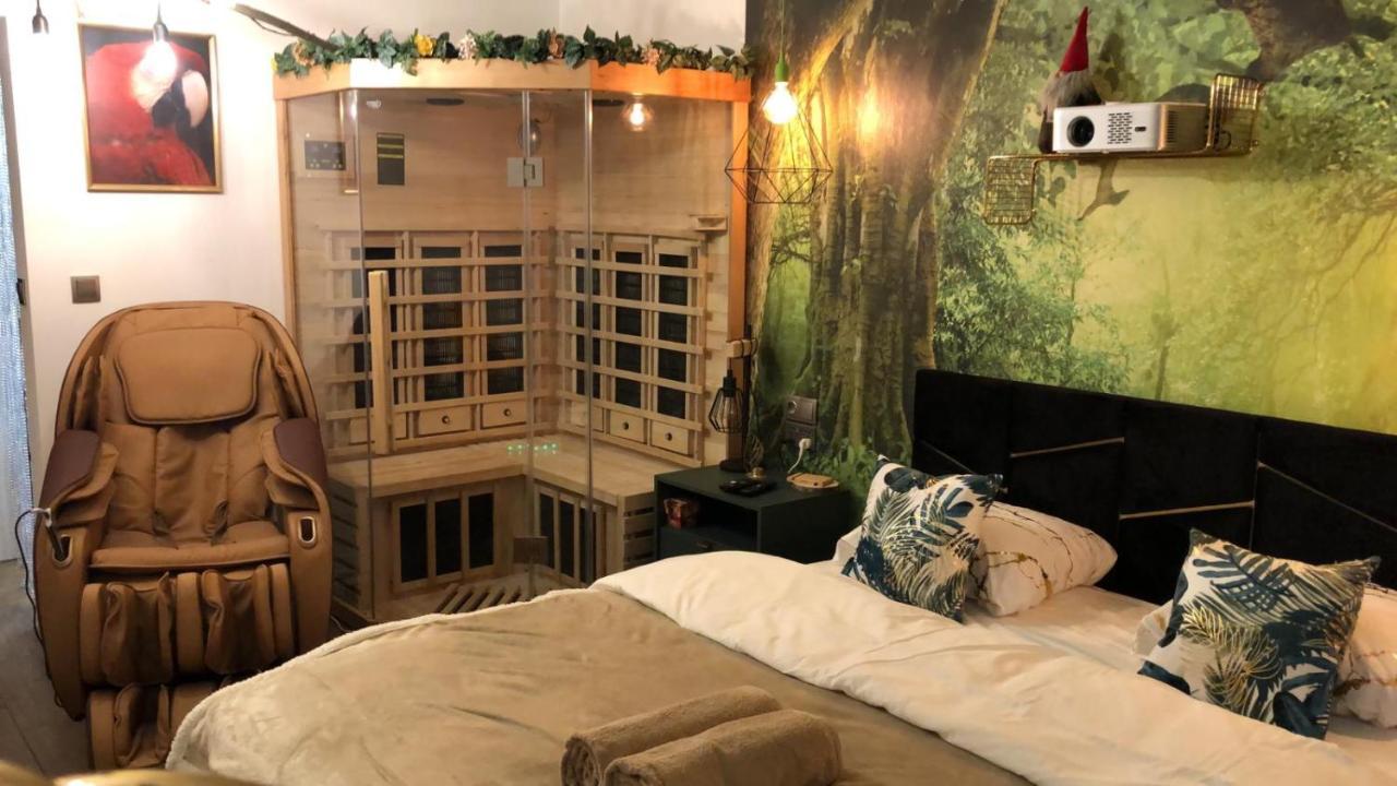 Warszawa Wola Wyjatkowe Studio Z Jacuzzi, Sauna I Fotelem Do Masazu - Exceptional Studio In Warsaw With Jacuzzi, Sauna And Massage Chair المظهر الخارجي الصورة