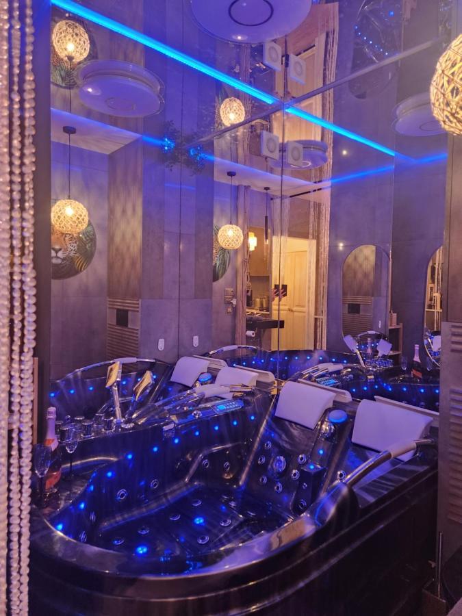 Warszawa Wola Wyjatkowe Studio Z Jacuzzi, Sauna I Fotelem Do Masazu - Exceptional Studio In Warsaw With Jacuzzi, Sauna And Massage Chair المظهر الخارجي الصورة