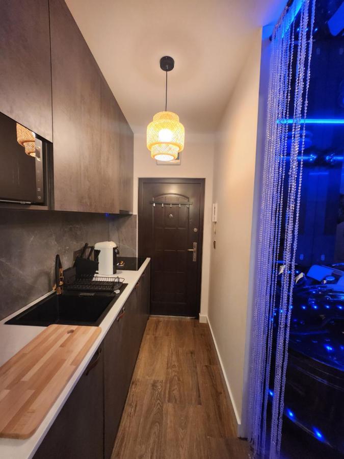 Warszawa Wola Wyjatkowe Studio Z Jacuzzi, Sauna I Fotelem Do Masazu - Exceptional Studio In Warsaw With Jacuzzi, Sauna And Massage Chair المظهر الخارجي الصورة